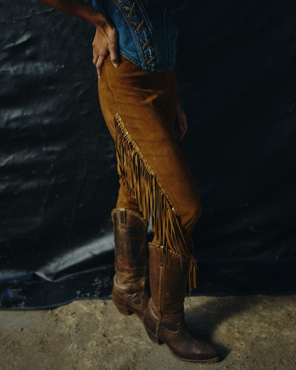 DUST-LINE FRINGE SUEDE PANTS