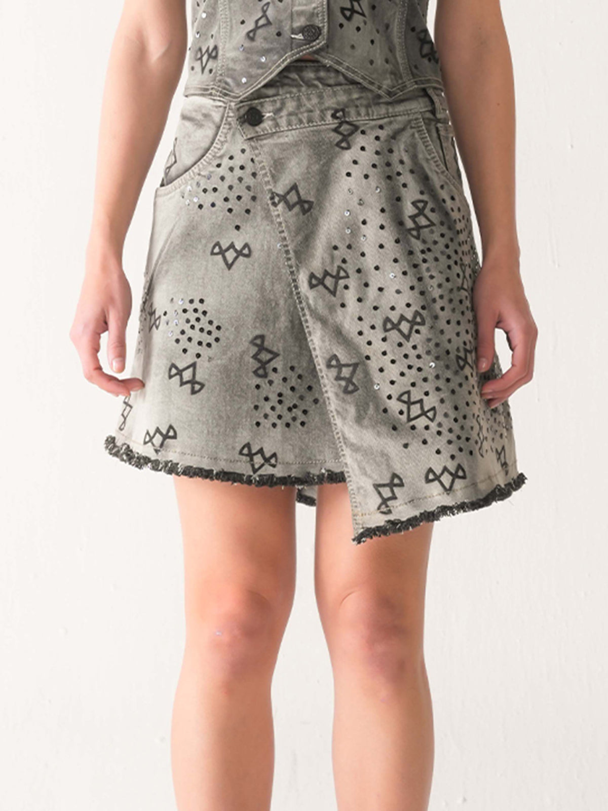ACHROMIC WRAP DENIM SKIRT