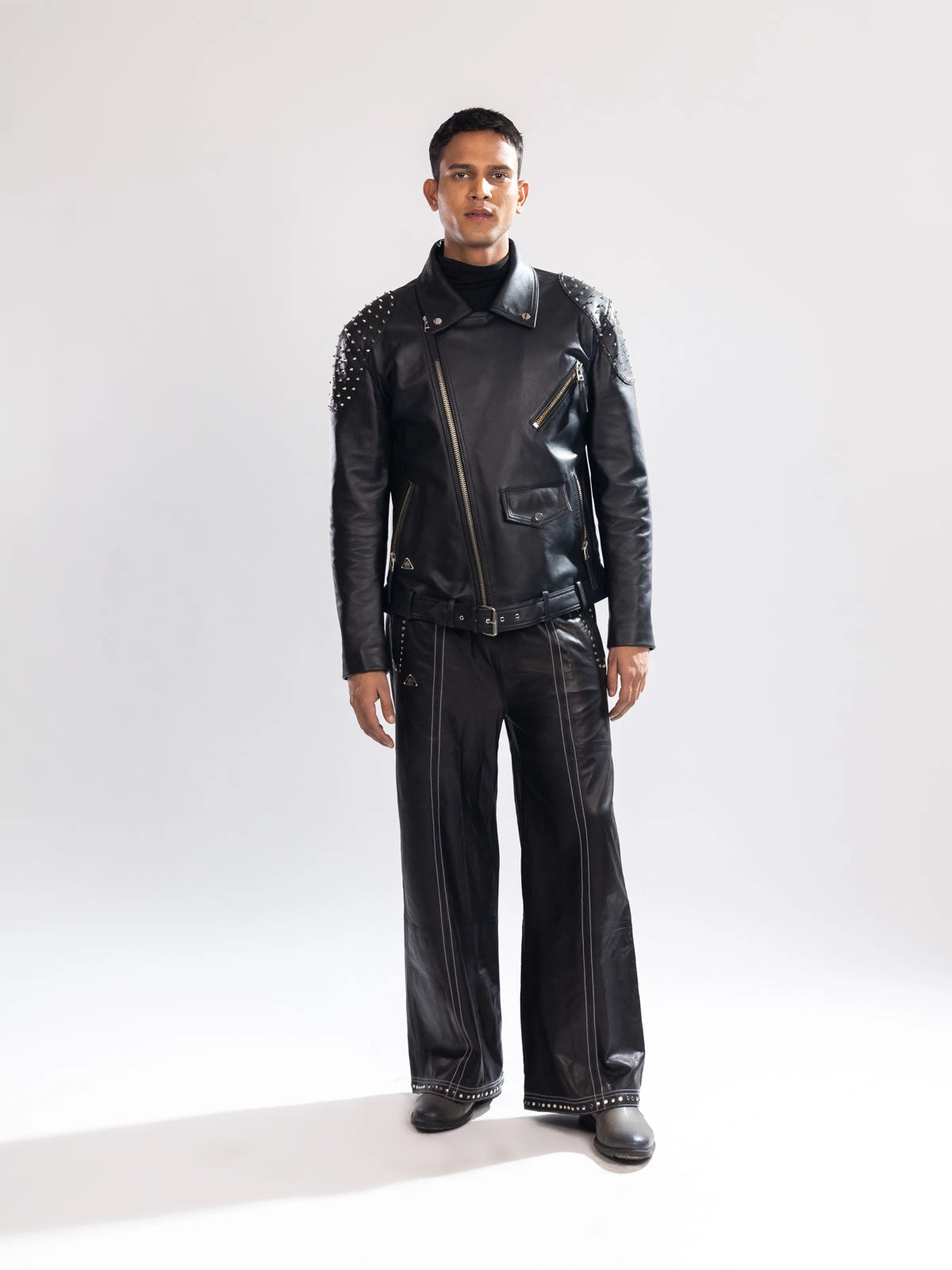 THORNS-ON-THE-SHOULDER BIKER JACKET