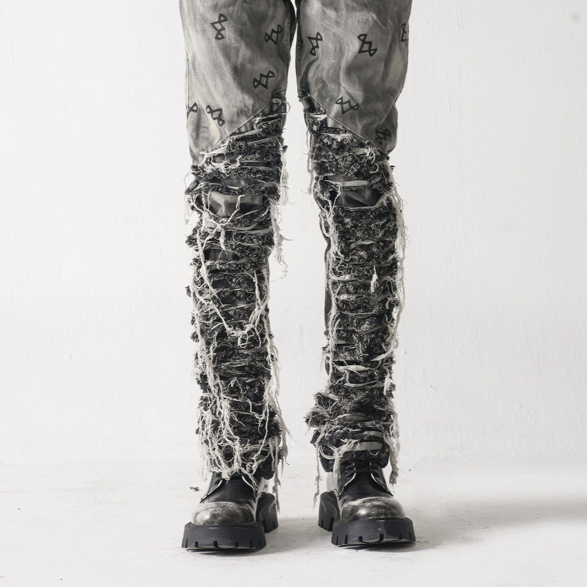 SEW ME UP GREYSCALE JEANS