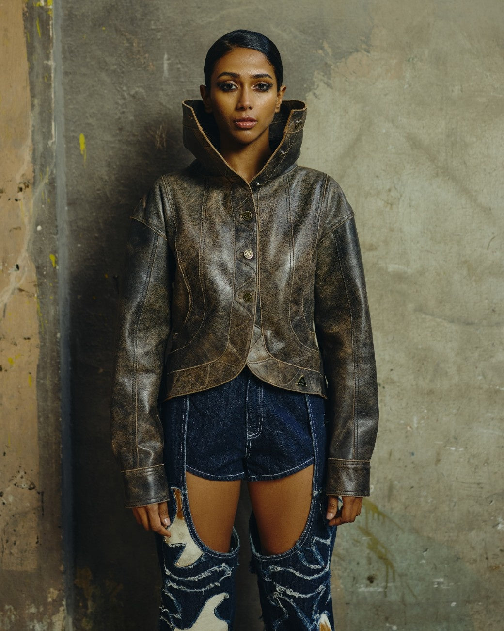 CONTOUR DISTRESSED LEATHER SET